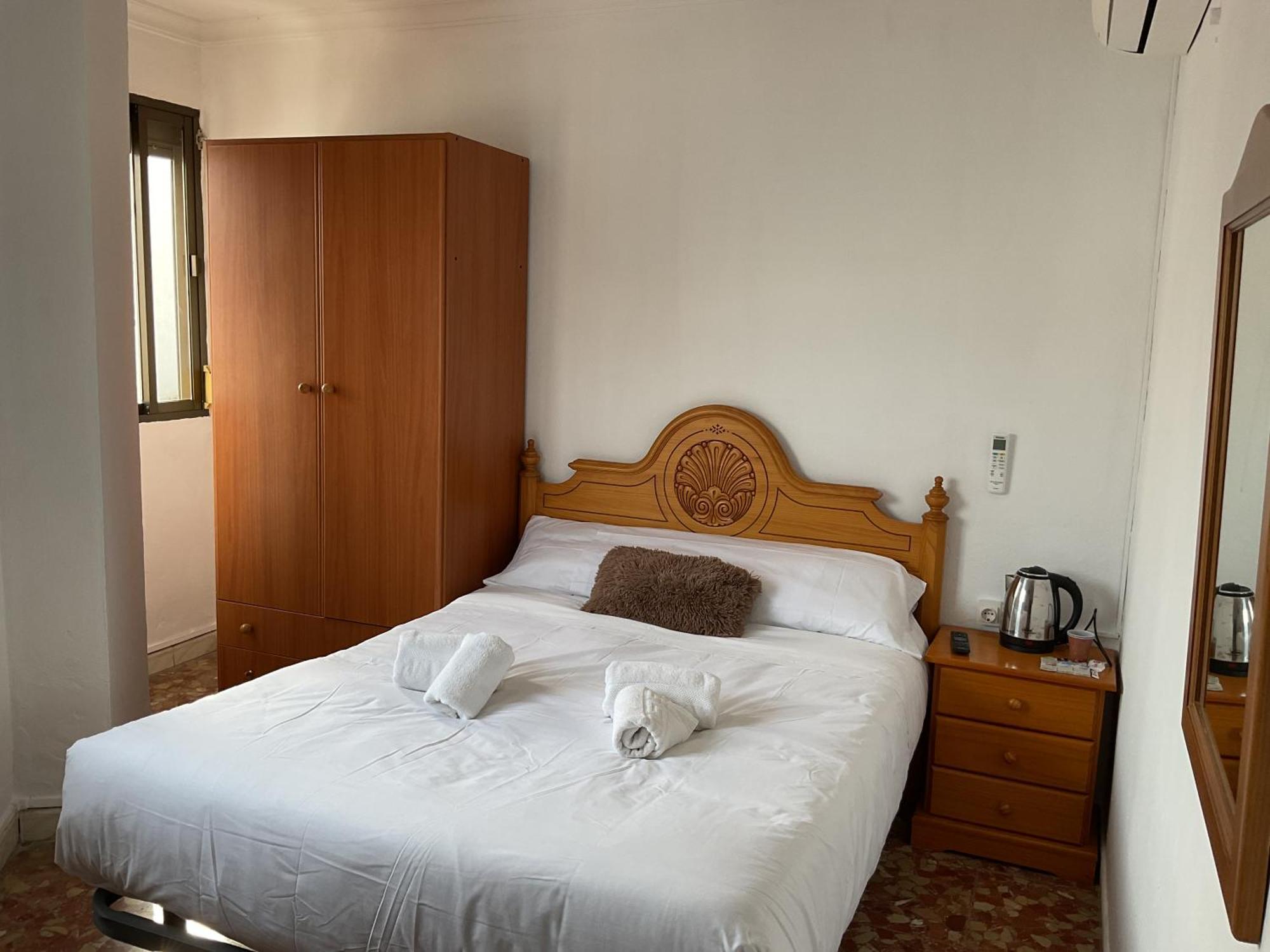 Hostal San Miguel By Croma Estepona Luaran gambar