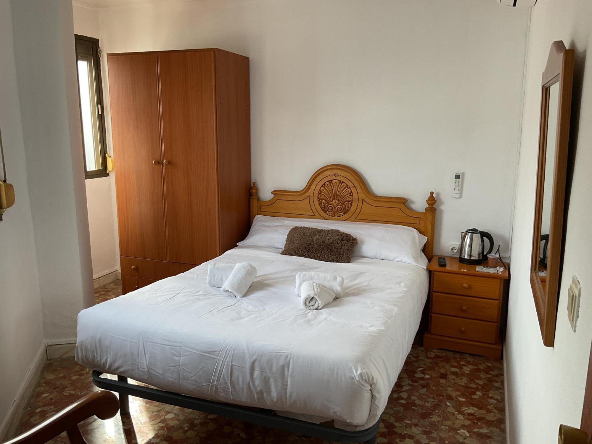 Hostal San Miguel By Croma Estepona Luaran gambar